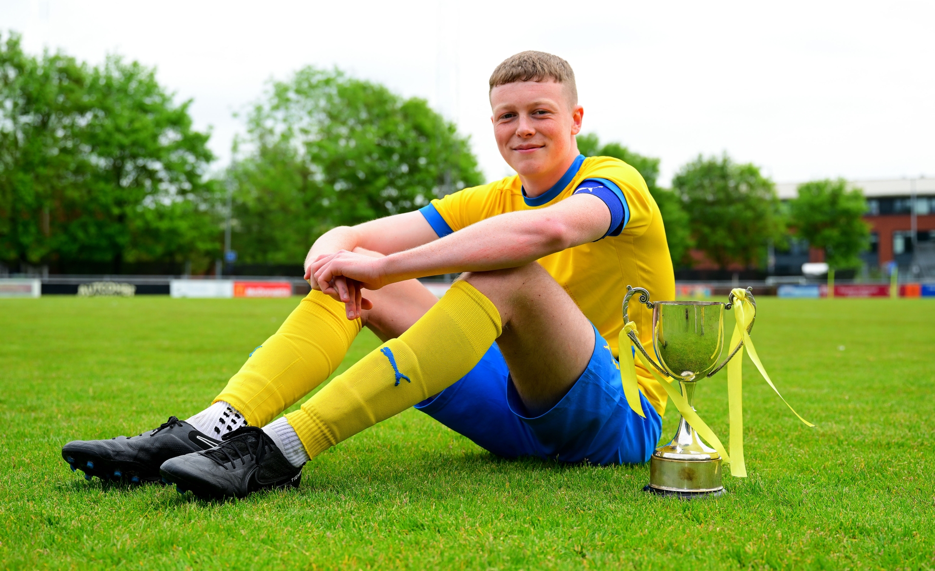 Teenager Callum signs as pro with United