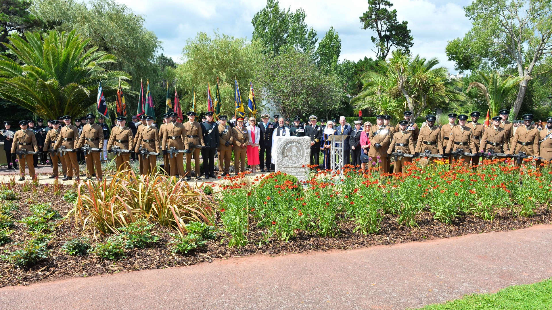 Military bond with regiment is reaffirmed