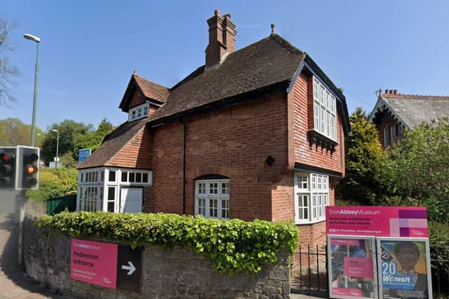 Torre Abbey Lodge