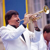 Kenny Ball: The Rise of a Traditional Jazz Legend – Torbay’s Musical Connection
