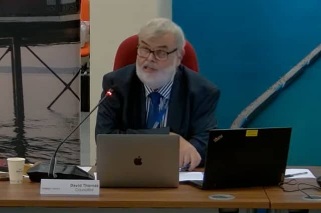 Cllr David Thomas addresses the meeting