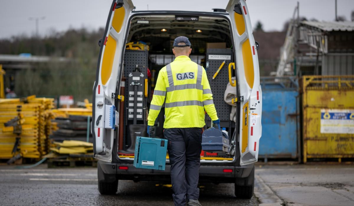 Residents urged to check on vulnerable neighbours after gas outage Residents urged to check on vulnerable neighbours after gas outage