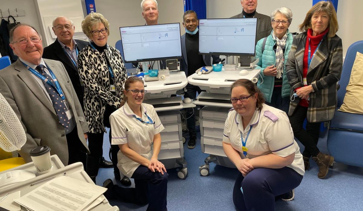 Friends' £39,000 new wheels for Torbay Hospital's blood sample teams