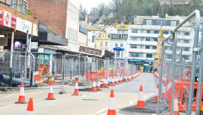 Two-way traffic back in Torquay for starting weeks of summer season 