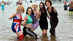 Picture Gallery - hundreds keep their cool in annual Boxing Day 'dips'