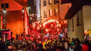 Large crowds turn out for Hatherleigh Carnival 2025 and Torchlight Parade