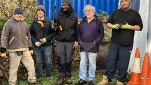 Bovey Tracey volunteers begin green makeover for local community centre 