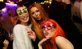 Who’s ready for the weekend? Spot the party faces @ Twenty1 Torquay