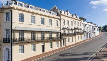 Put yourself in the heart of Torbay with stunning apartment
