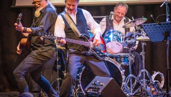 '60s harmony hits to light up Torbay