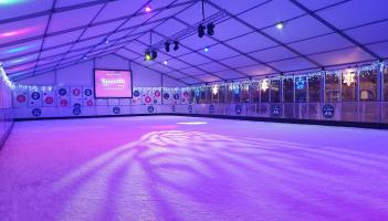Torquay’s Bay of Lights draws record crowd as ice rink prepares to open this weekend