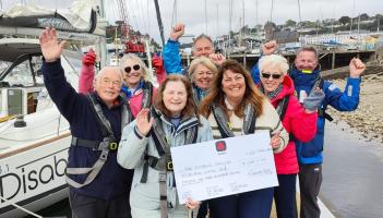Torquay Golf Club presenting a cheque to the DSA