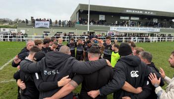 The Brixham RFC huddle