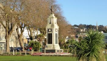 Torquay cenotaph.