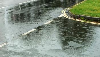 ALERT: heavy rain may disrupt travel and cause flooding across Torbay this weekend
