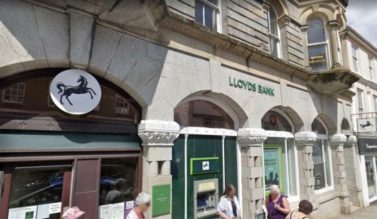 Totnes becomes latest town to lose bank as hub bid is rejected