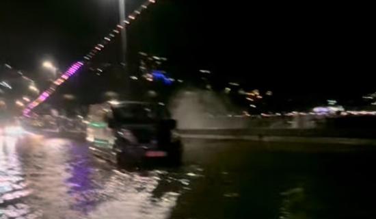 Risk of Torquay seafront closure tomorrow morning as bad weather continues