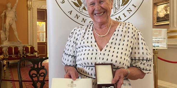Torbay hospice volunteer honoured with national award for 30 years of service
