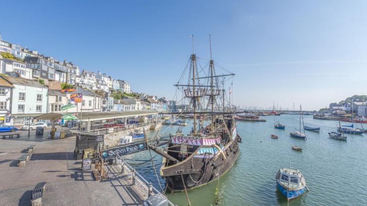 Brixham&rsquo;s Golden Hind closes with immediate effect