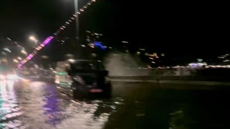Risk of Torquay seafront closure tomorrow morning as bad weather continues