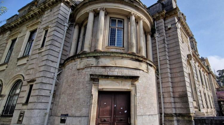 Councillors told to &lsquo;calm down&rsquo; in fractious Torbay budget meeting