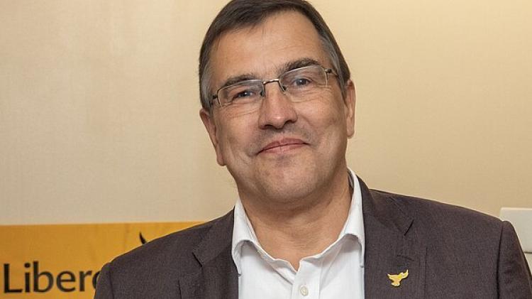 Devon MP calls for action as oil prices surge for off-grid households