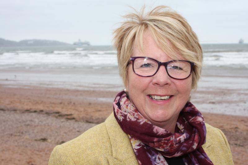 Carolyn Custerson