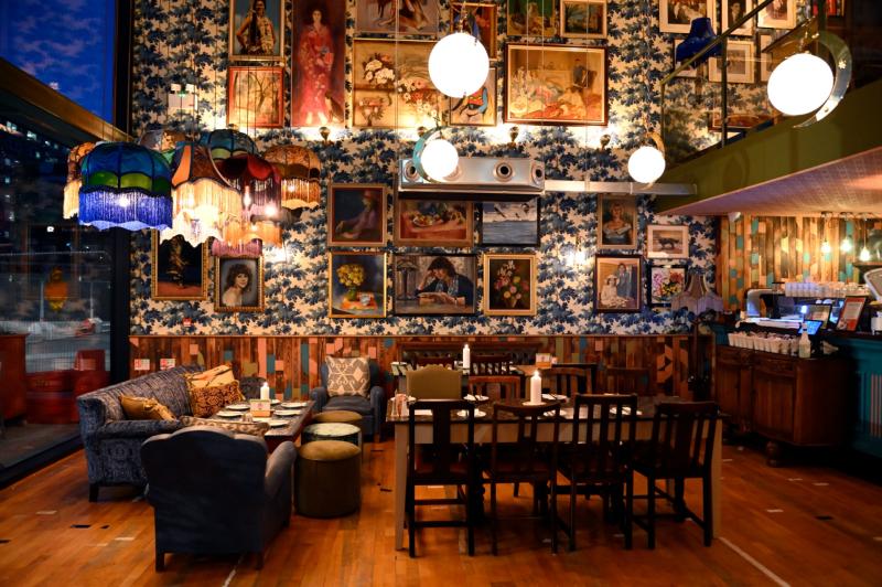 The Costero Lounge