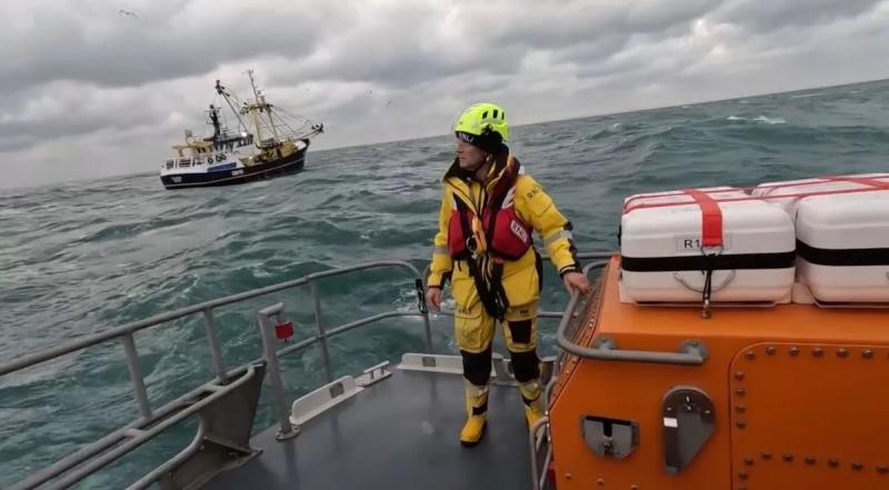 Lifeboat rescues trawler