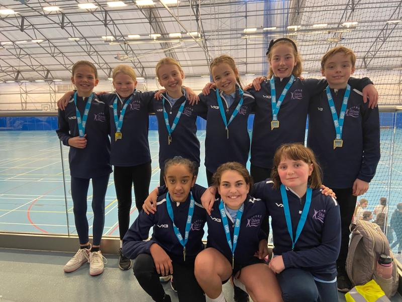 Oldway winning Bee Netball team