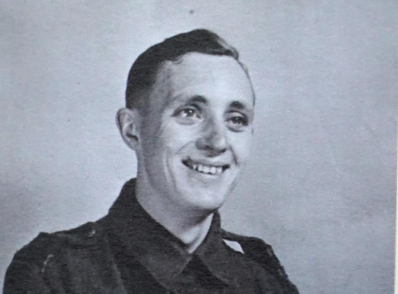 Last salute to Torquay's famous war hero 