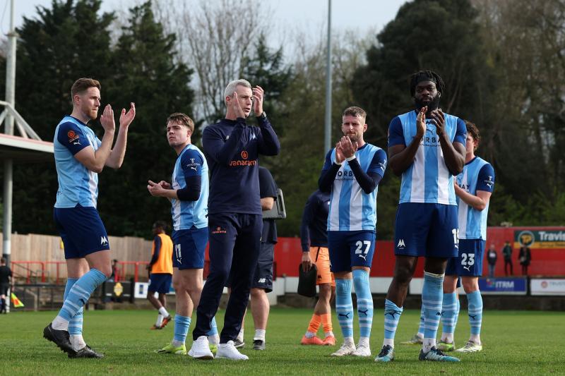 Torquay players applaud the fans. Pic from PPAUK