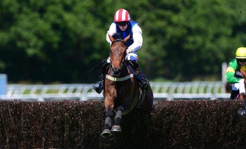 Icare Grandchamp strides to victory