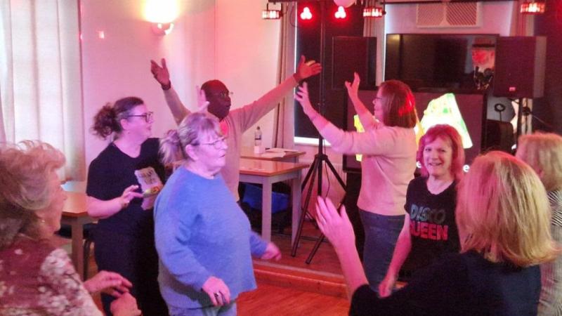 Daytime disco in Bay