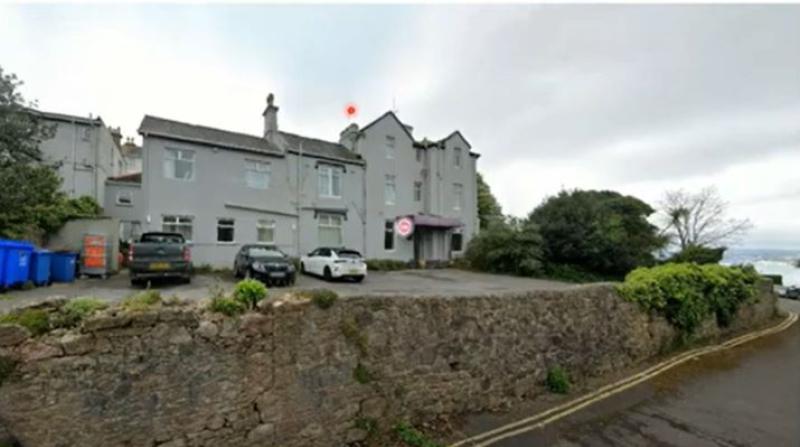Former hotel is granted permission for open market flats