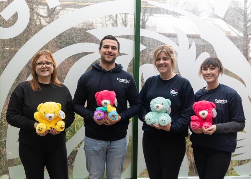 Paignton Zoo hosts 300 foster families for celebration day