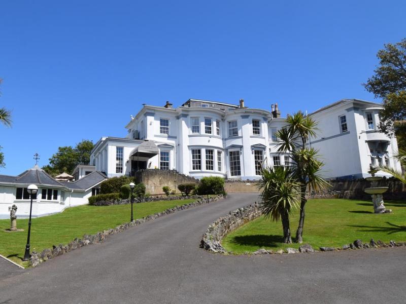 Torbay hotel drops asking price by nearly £1m 