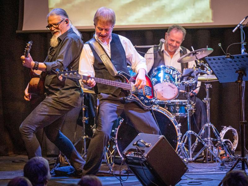 '60s harmony hits to light up Torbay
