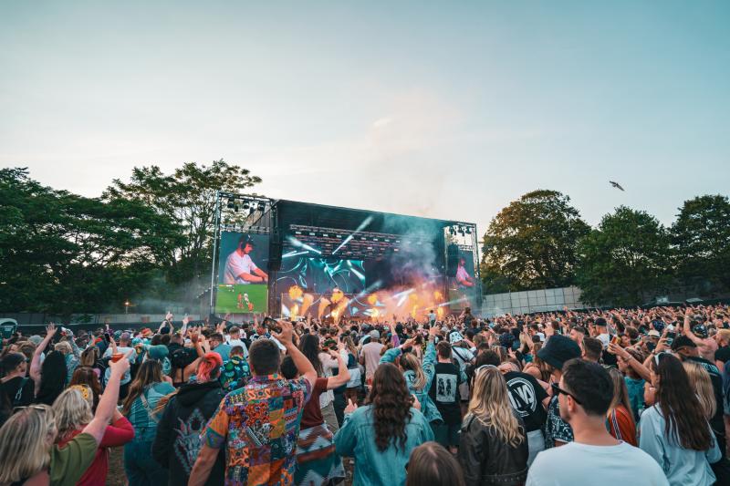 Electric Bay in full swing (Picture Wong Shot Media)