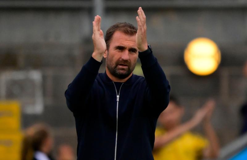 Manager Paul Wotton applauds his Torquay United team Photo Frankie OKeeffe/PPAUK