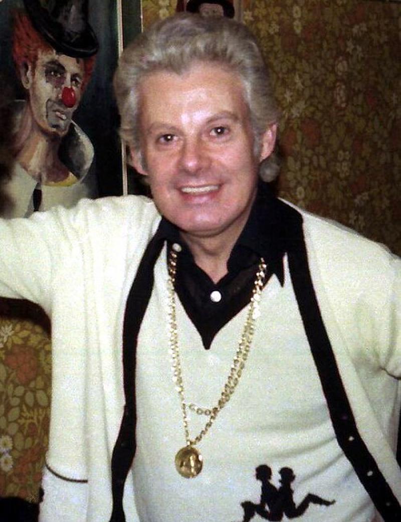 Ian Handford: The 'comic in a frock' who appeared in 1000 shows