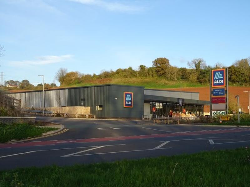 Aldi supermarket on Torquay Road (Photo by JThomas/Wikimedia Commons)