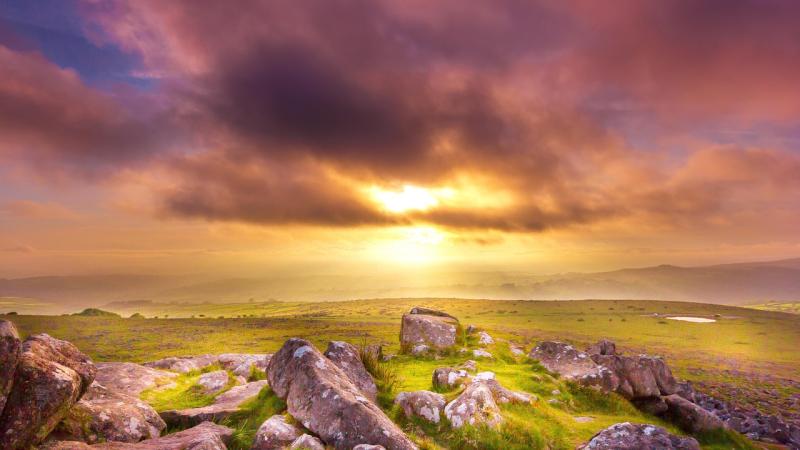Dartmoor sunset Pic  piersoneill on Pixabay