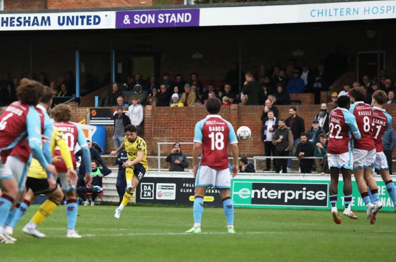 Chesham v Torquay United. Pic from PPAUK