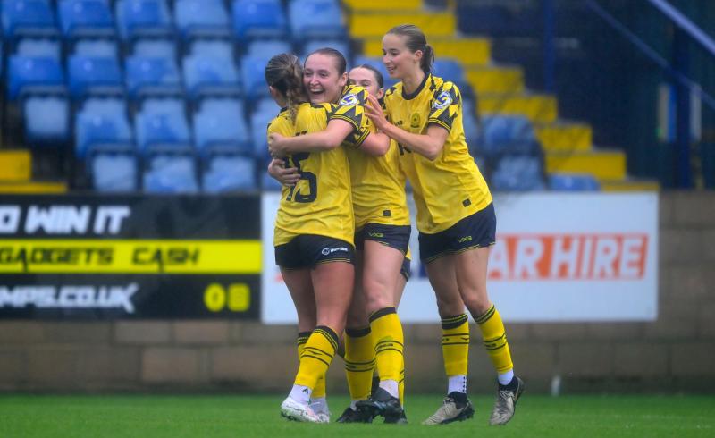 Torquay United Women. Pic from PPAUK