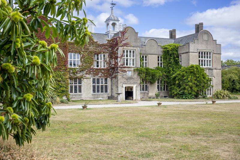 Old Forde House  Pic courtesy  Poppy Jakes and Vickery Holman