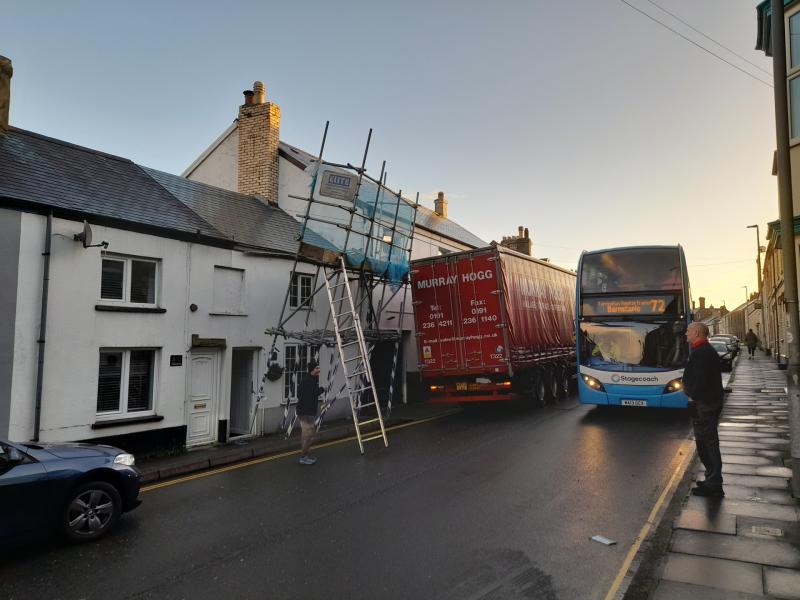 Drivers face slow traffic and delays in North Devon town after lorry incident