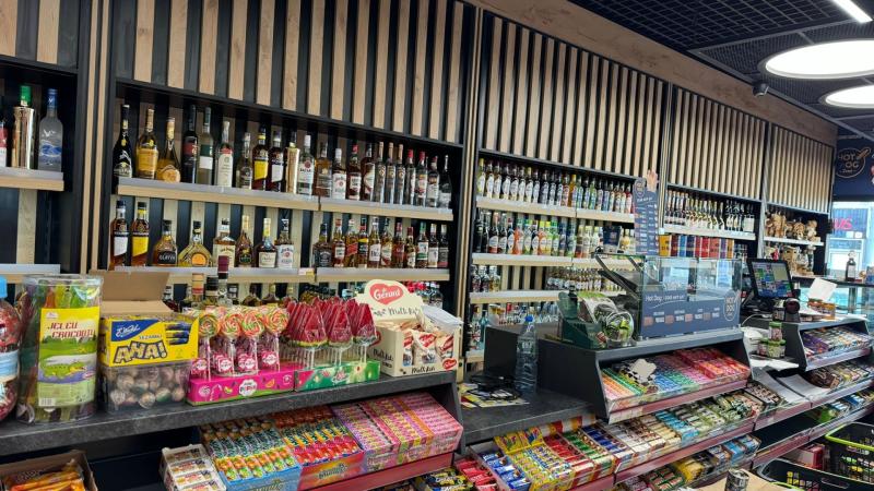 Busy first day for Torquay’s new international market