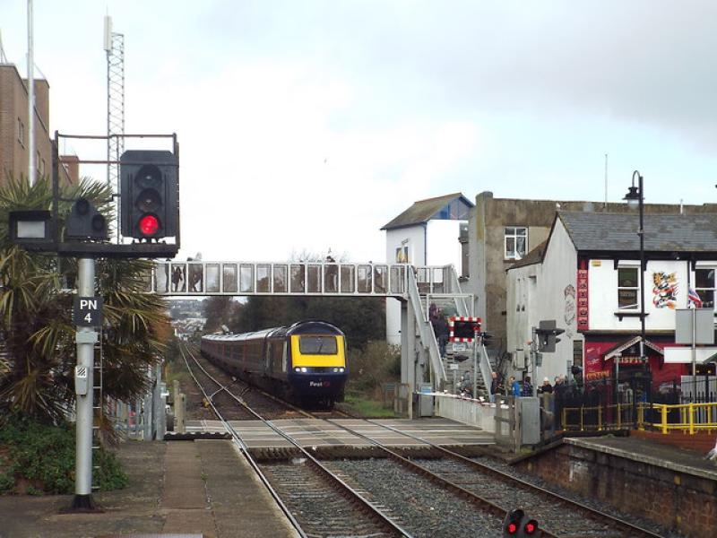 High Speed Train approaching Paignton station by Malc McDonald, CC BY-SA 2.0, via Wikimedia Commons