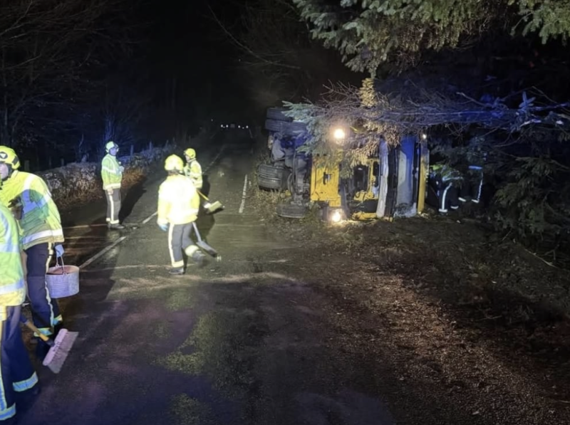 An image shared on social media of the overturned gritter near Two Bridges